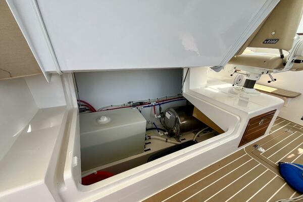 Waterlee 35ft MJM Yacht For Sale