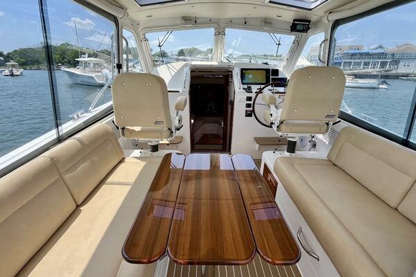 Waterlee 35ft MJM Yacht For Sale