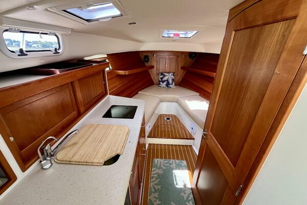 Waterlee 35ft MJM Yacht For Sale