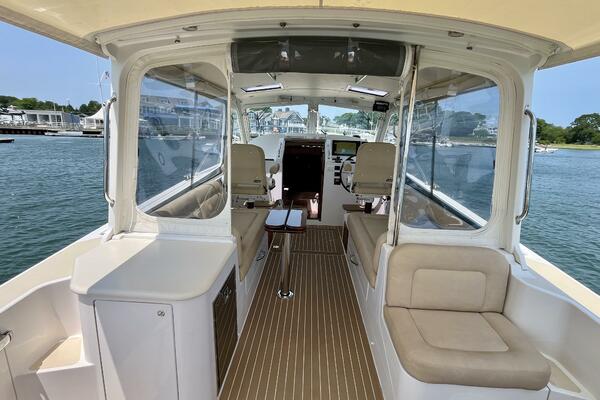 Waterlee 35ft MJM Yacht For Sale