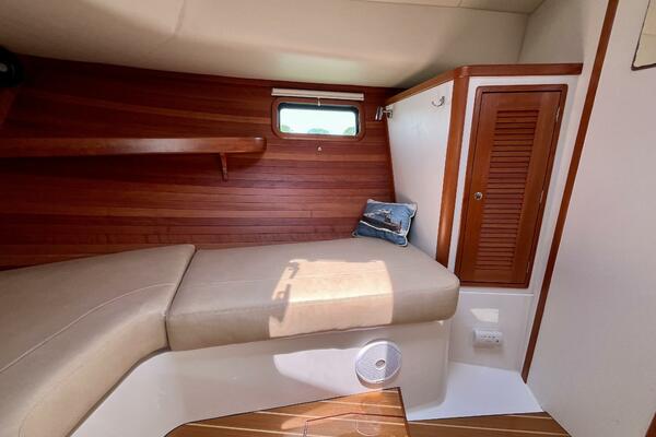 Waterlee 35ft MJM Yacht For Sale