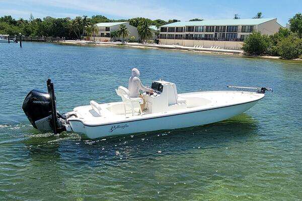 Photo of the 2016 Yellowfin 24 Bay