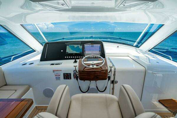 Hatteras GT45X Yacht For Sale