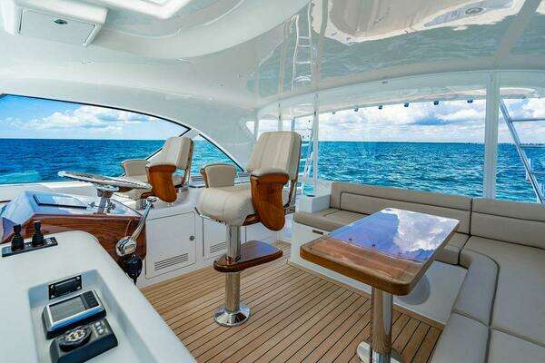 Hatteras GT45X Yacht For Sale