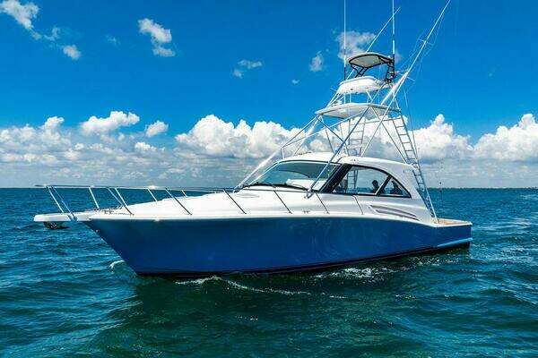 Hatteras GT45X Yacht For Sale