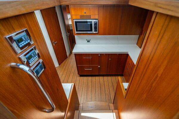 Hatteras GT45X Yacht For Sale
