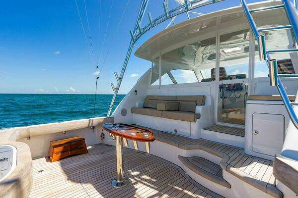 Hatteras GT45X Yacht For Sale