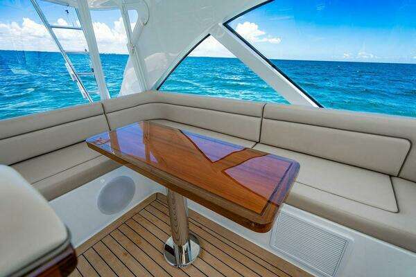 Hatteras GT45X Yacht For Sale