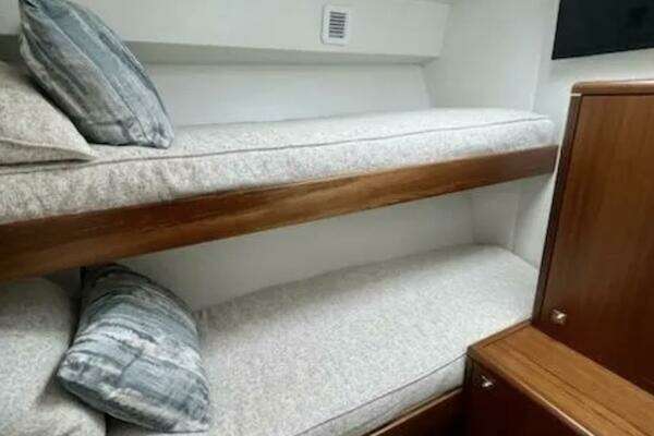 Hatteras GT45X Yacht For Sale