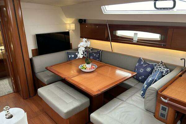 Beneteau Oceanis 58 Yacht For Sale
