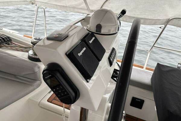 Beneteau Oceanis 58 Yacht For Sale