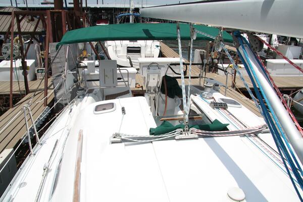 37ft Beneteau Yacht For Sale