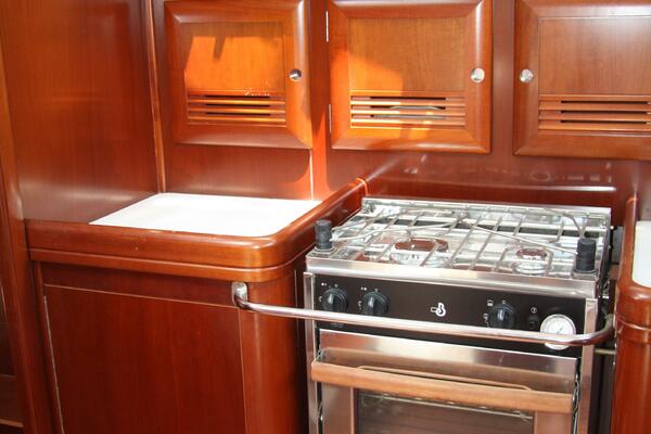 37ft Beneteau Yacht For Sale