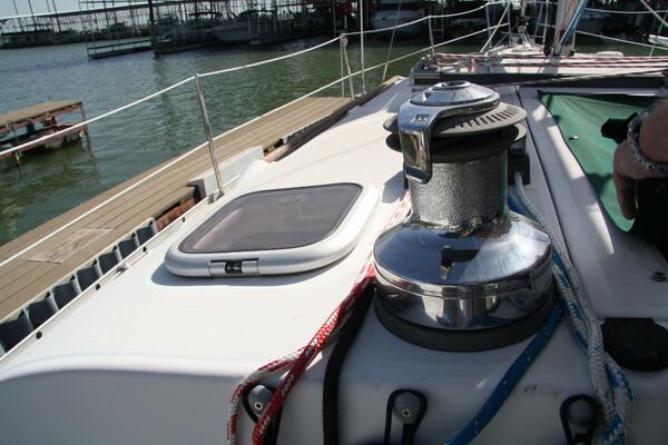 37ft Beneteau Yacht For Sale