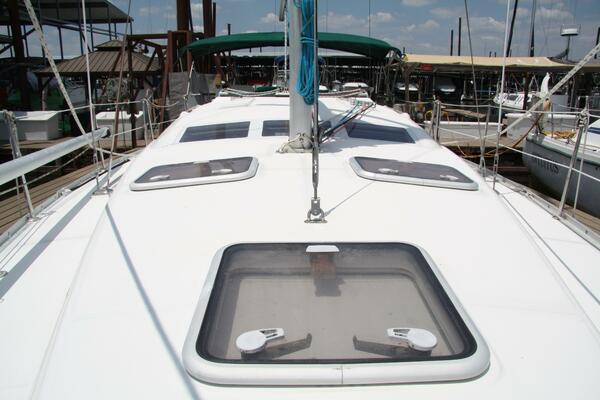 37ft Beneteau Yacht For Sale