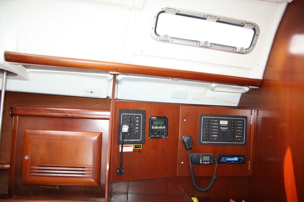 37ft Beneteau Yacht For Sale