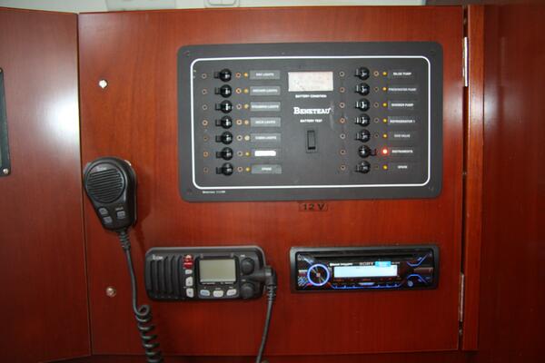 37ft Beneteau Yacht For Sale