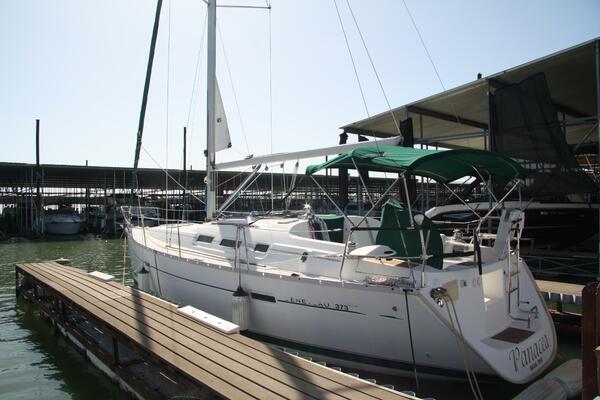 37ft Beneteau Yacht For Sale