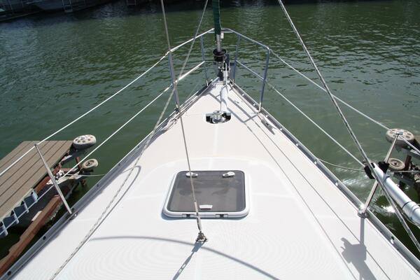 37ft Beneteau Yacht For Sale