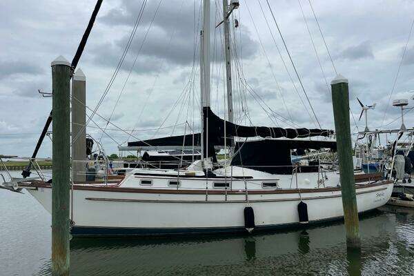 39-ft-Mariner-1981-Sheila-Hitchcock Texas United States yacht for sale