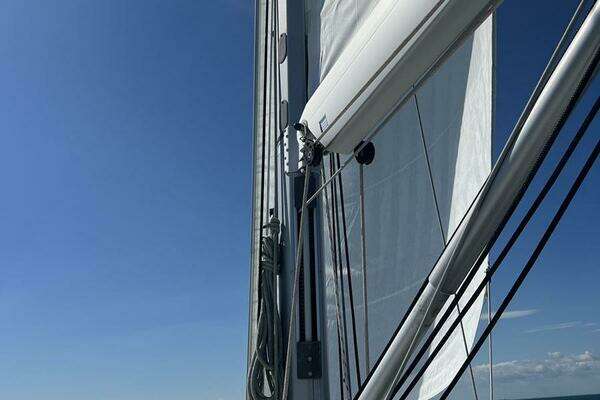 Beneteau Oceanis Yacht For Sale