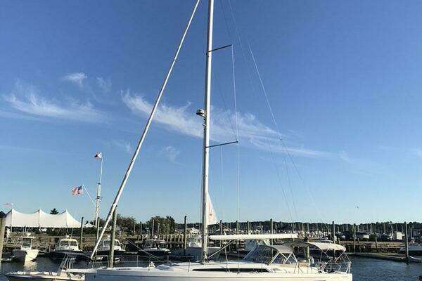 Beneteau Oceanis Yacht For Sale