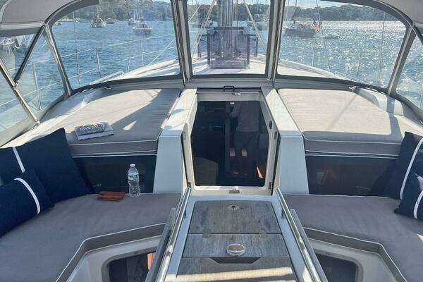 Beneteau Oceanis Yacht For Sale