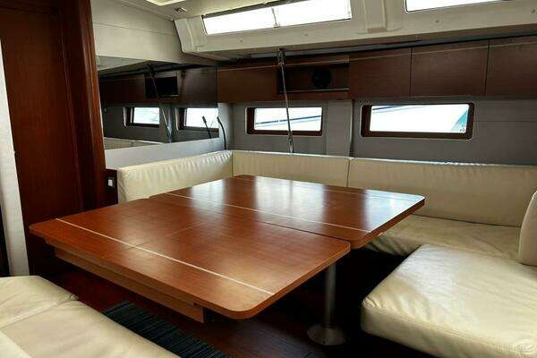 Beneteau Oceanis Yacht For Sale