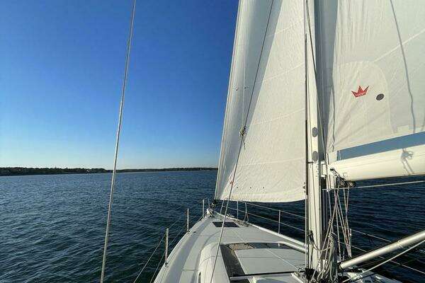 Beneteau Oceanis Yacht For Sale