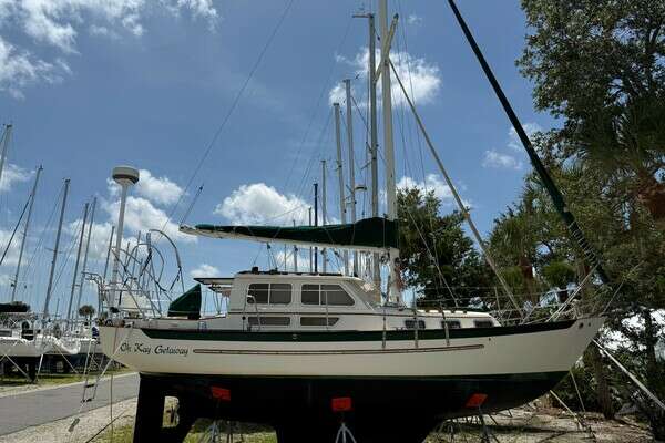 32-ft-Pacific Seacraft-1994-Pilothouse 32-Oh Kay Getaway-Port Charlotte Florida United States yacht for sale