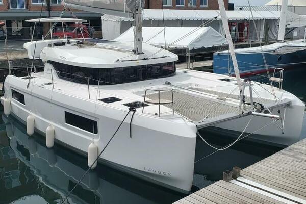 Lagoon38CatamaranOnOrder 38ft Lagoon Yacht For Sale