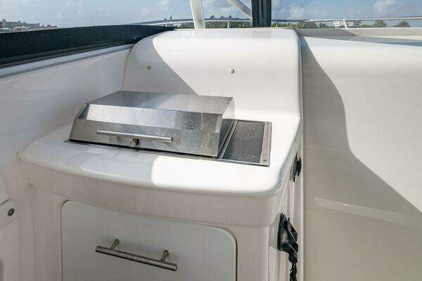 Everglades 350LX Yacht For Sale