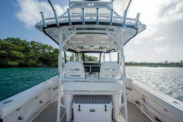 Everglades 350LX Yacht For Sale