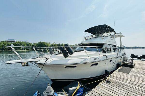 38-ft-Carver-1988-3807 AFT CABIN-LIQUID ASSET-OTTAWA Ontario Canada yacht for sale