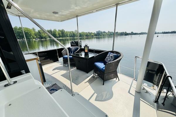 LIQUID ASSET 38ft Carver Yacht For Sale