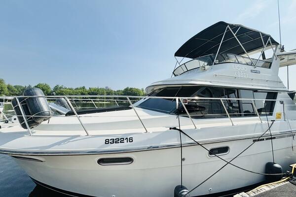 LIQUID ASSET 38ft Carver Yacht For Sale