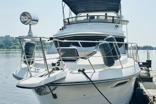 LIQUID ASSET 38ft Carver Yacht For Sale