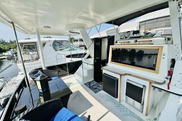 LIQUID ASSET 38ft Carver Yacht For Sale