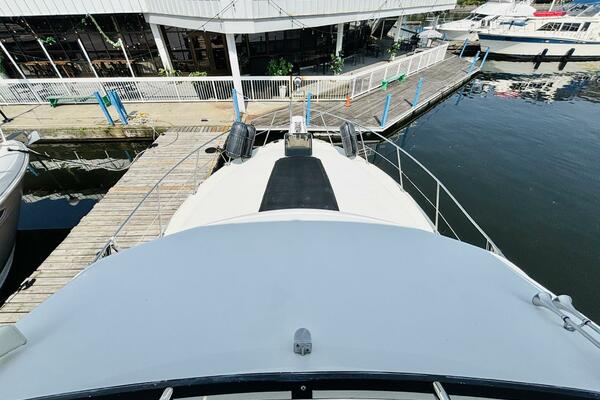 LIQUID ASSET 38ft Carver Yacht For Sale