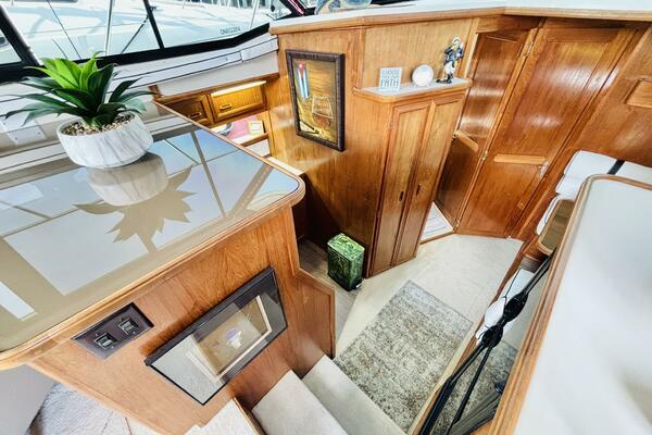 LIQUID ASSET 38ft Carver Yacht For Sale