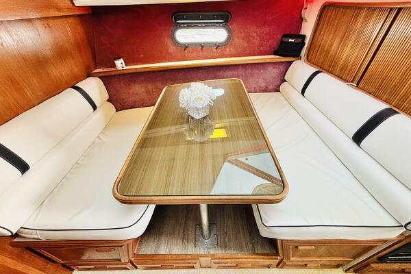 LIQUID ASSET 38ft Carver Yacht For Sale