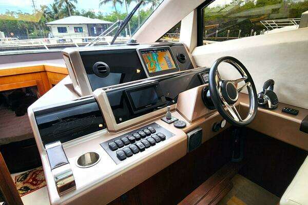 Galeon 430 HTC Yacht For Sale