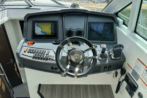 Cruisers Yachts 45 Cantius Yacht For Sale