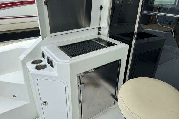 Cruisers Yachts 45 Cantius Yacht For Sale