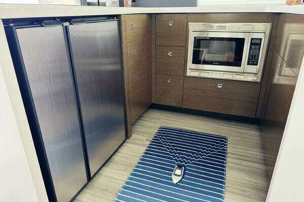 Cruisers Yachts 45 Cantius Yacht For Sale