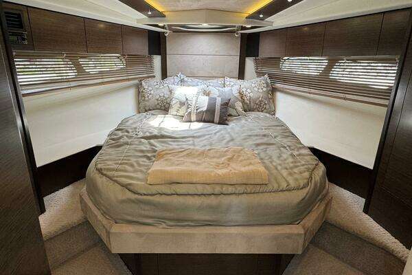 Cruisers Yachts 45 Cantius Yacht For Sale