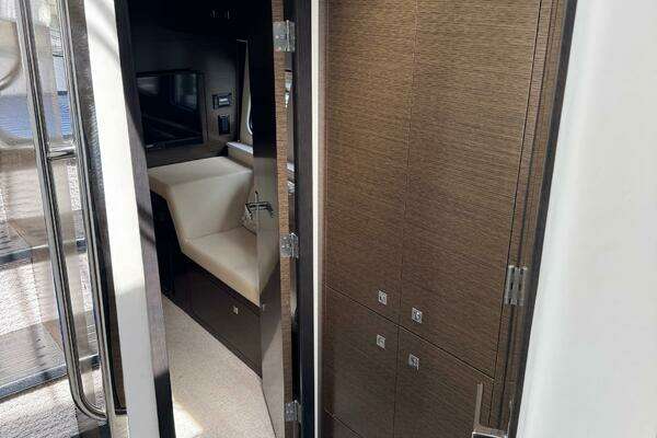 Cruisers Yachts 45 Cantius Yacht For Sale