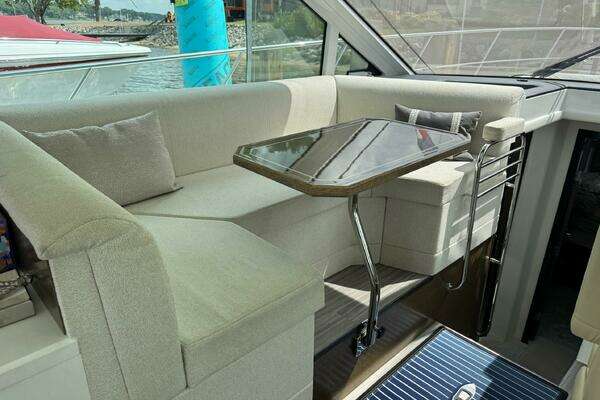 Cruisers Yachts 45 Cantius Yacht For Sale