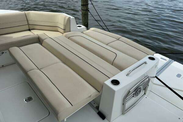 Cruisers Yachts 45 Cantius Yacht For Sale