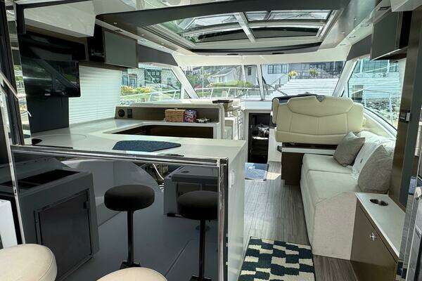Cruisers Yachts 45 Cantius Yacht For Sale